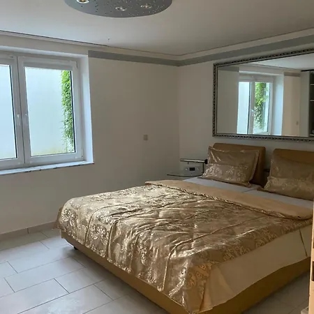 Garten Eden شقة *